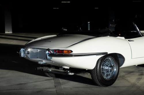 Jaguar E-type convertible bila _42