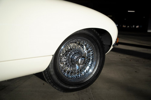 Jaguar E-type convertible bila _51