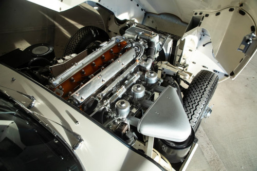 Jaguar E-type convertible bila _68