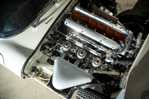 Jaguar E-type convertible bila _71