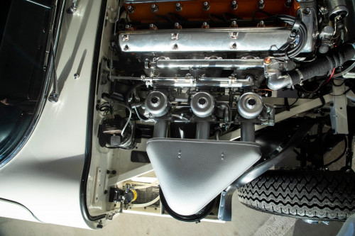 Jaguar E-type convertible bila _72