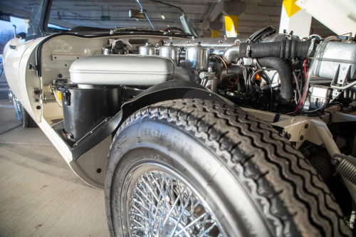 Jaguar E-type convertible bila _78