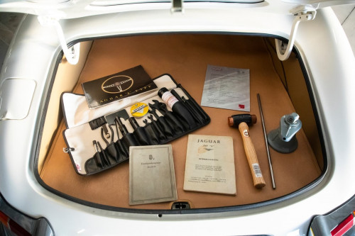 Jaguar E-type convertible bila _91