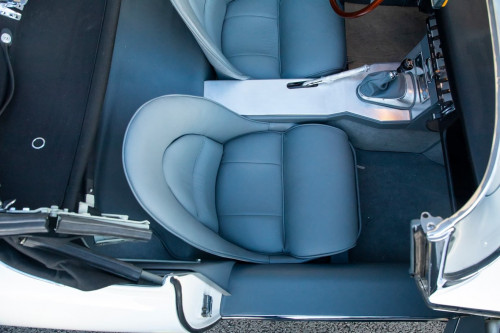 Jaguar E-type convertible bila _98