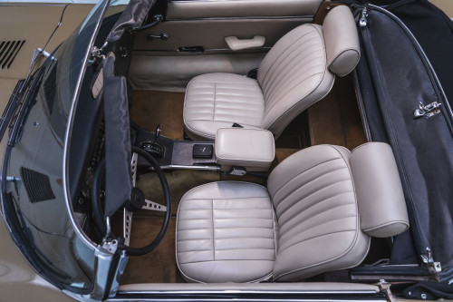 Jaguar E-type V12 - Auctomobile_23