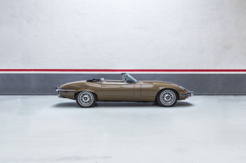 jaguar-e-type-v12-auctomobile-32.jpg