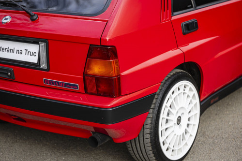 Lancia Delta Integrale 8V red_24