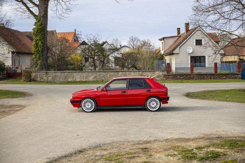 Lancia Delta Integrale 8V red_81