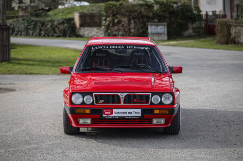Lancia Delta Integrale 8V red