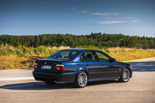 low_BMW M5 E39_11.JPG