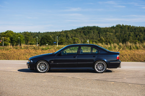 low_BMW M5 E39_22.JPG