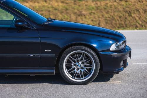 low_BMW M5 E39_9.JPG