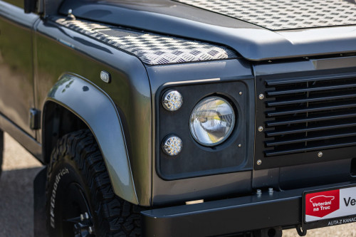 LOW Land Rover 90_40.JPG