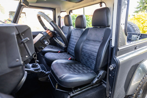 LOW Land Rover 90_82.JPG