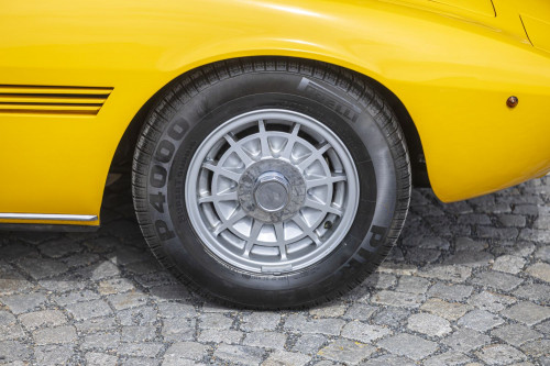 low_Maserati Ghibli yellow_35