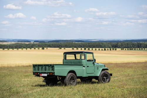 low Toyota LandCruiser pickup_46.JPG