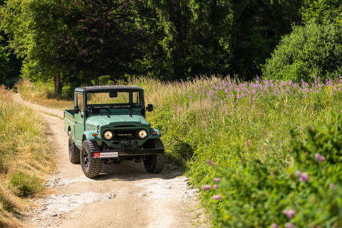 low Toyota LandCruiser pickup_51.JPG