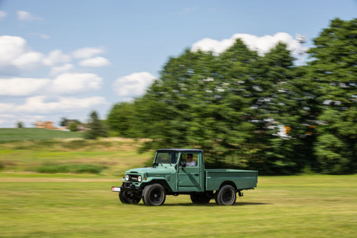 low Toyota LandCruiser pickup_58.JPG
