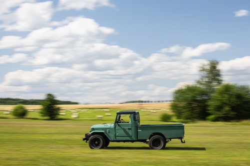 low Toyota LandCruiser pickup_60.JPG