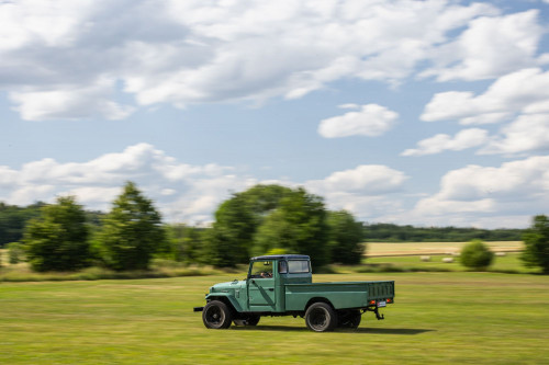 low Toyota LandCruiser pickup_63.JPG