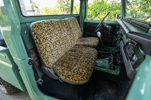 low Toyota LandCruiser pickup_70.JPG