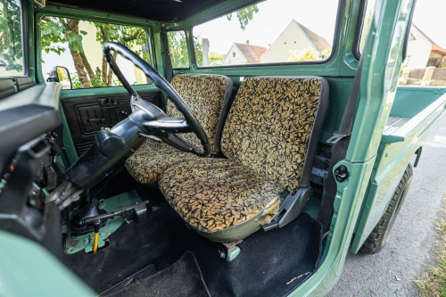 low Toyota LandCruiser pickup_75.JPG