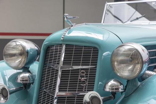 malé Auburn SuperCharger_15.JPG