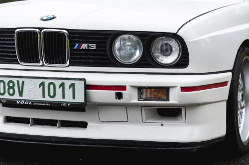 male-bmw-m3-e30-auctomobile-21.jpg