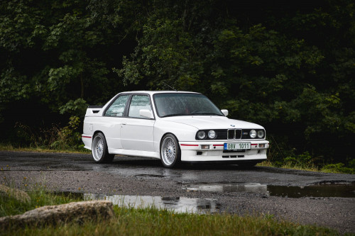 Male_BMW M3 e30 Auctomobile_3