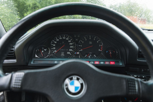 Male_BMW M3 e30 Auctomobile_34