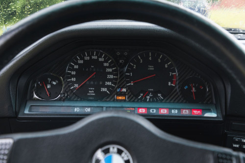 Male_BMW M3 e30 Auctomobile_35