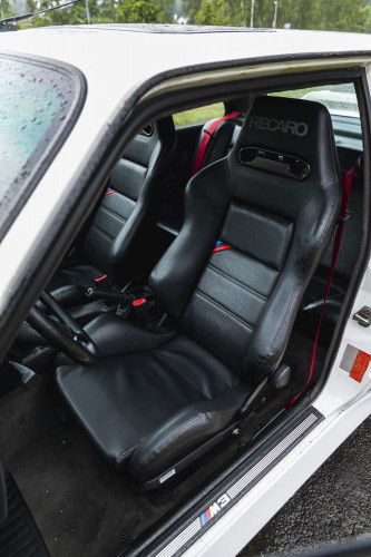 Male_BMW M3 e30 Auctomobile_39