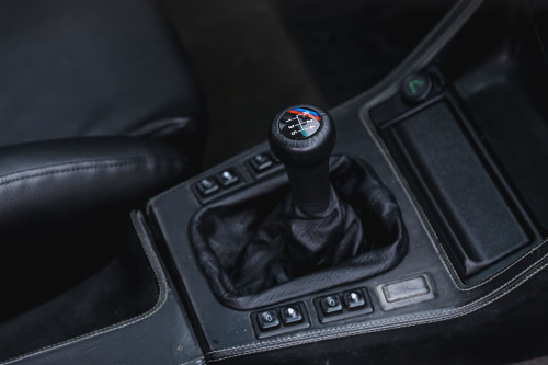 Male_BMW M3 e30 Auctomobile_43