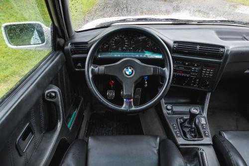 Male_BMW M3 e30 Auctomobile_50