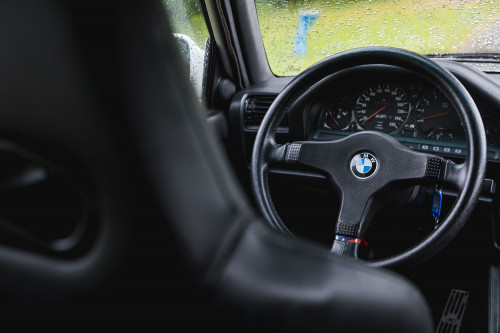 Male_BMW M3 e30 Auctomobile_51