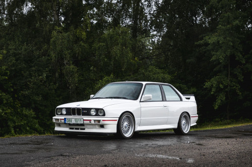male-bmw-m3-e30-auctomobile-75.jpg
