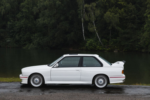 Male_BMW M3 e30 Auctomobile_91