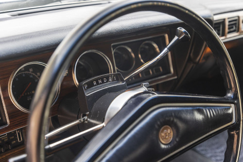 male Chrysler Cordoba_19