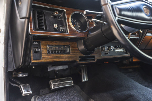 male Chrysler Cordoba_20