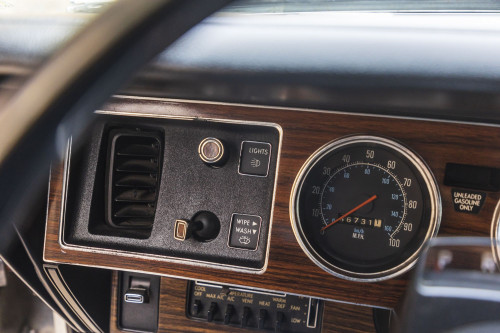 male Chrysler Cordoba_27