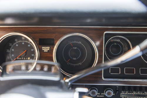 male Chrysler Cordoba_28