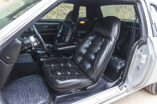 male Chrysler Cordoba_33