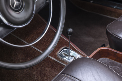 malé MB 250SE_14.JPG