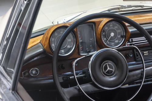 malé MB 250SE_17.JPG