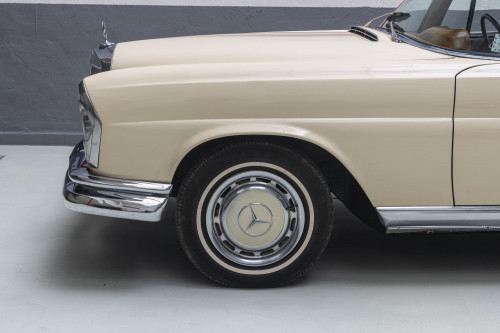 malé MB 250SE_23.JPG