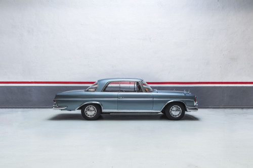 MB 220 W110 - Auctomobile