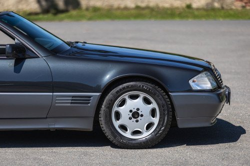 Mercedes 500SL_7.JPG