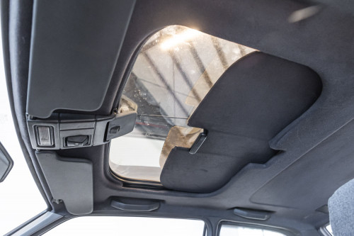 Peugeot 205 GTi_42.JPG