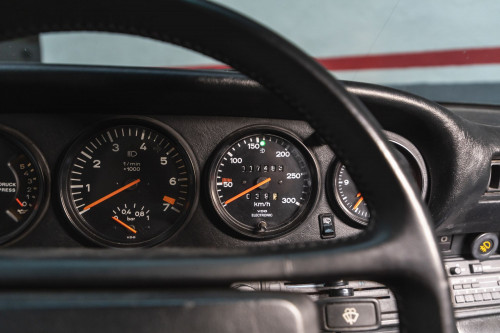 Porsche 930 Turbo black_24