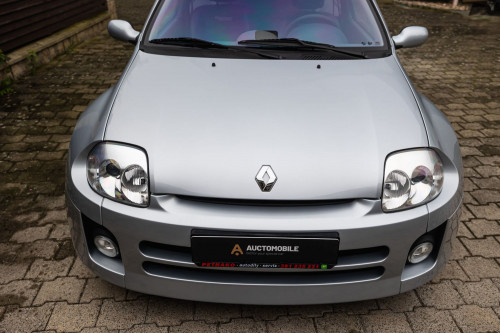 Renault Clio V6_1